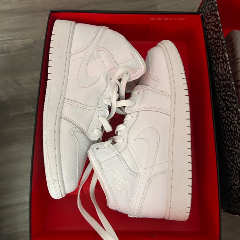 Retro Jordan - Picture 2 of 9